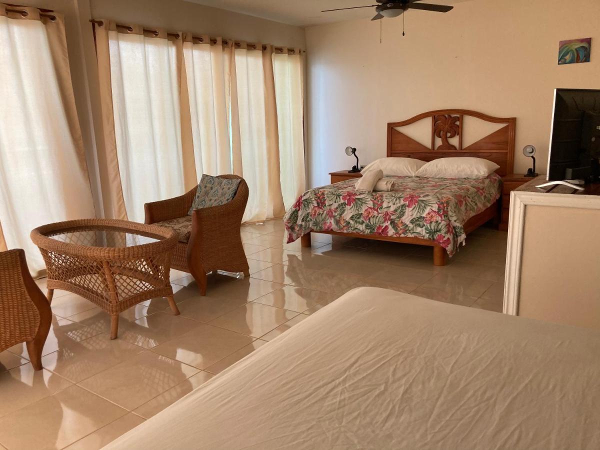 Hotel Los Balcones Over Seas Bocas del Toro Exterior photo
